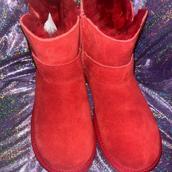 Womens red Ugg boots - Picture 3 of 6